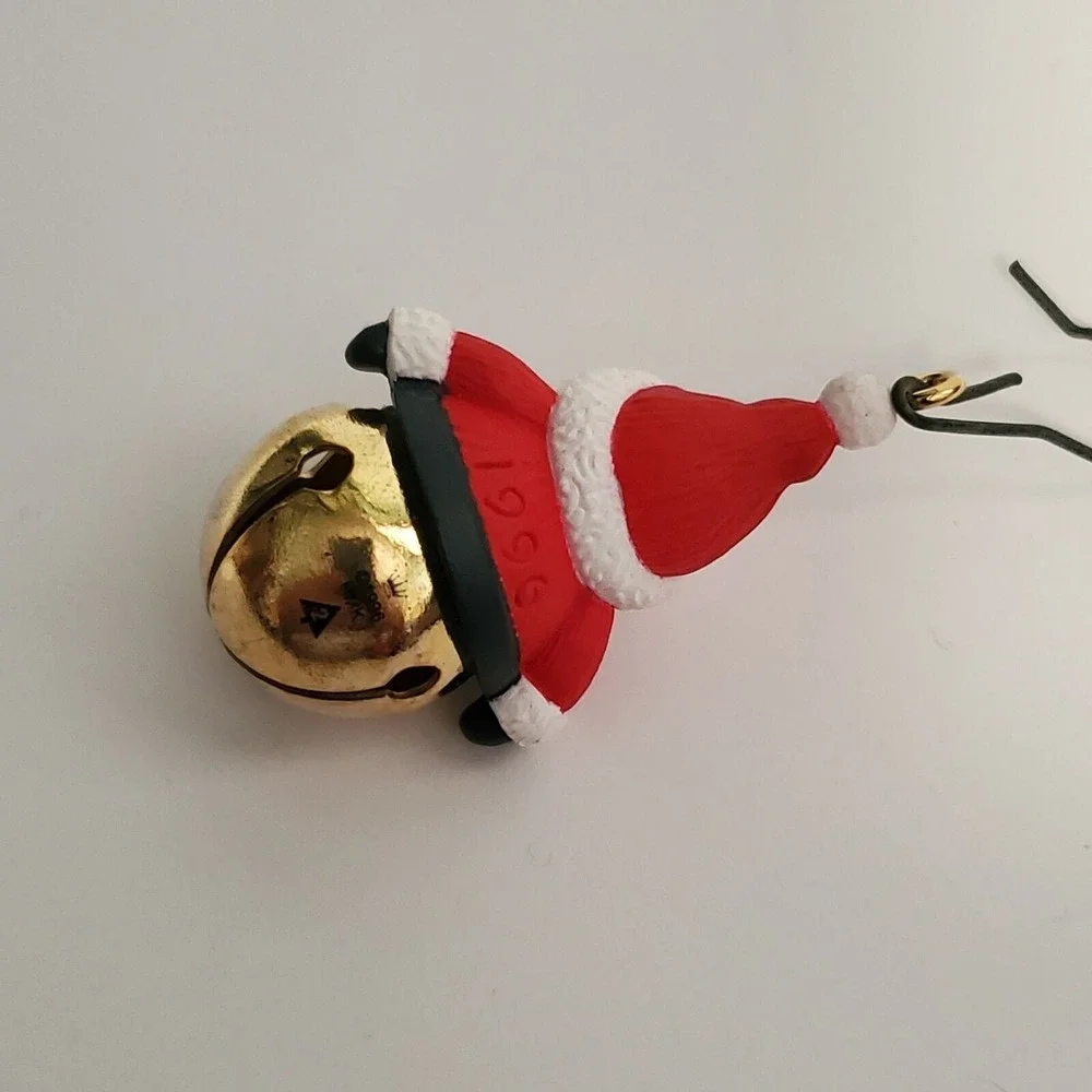 Hallmark Keepsake Ornament Santa Claus Jingle Bell Collector's‎ Series Christmas